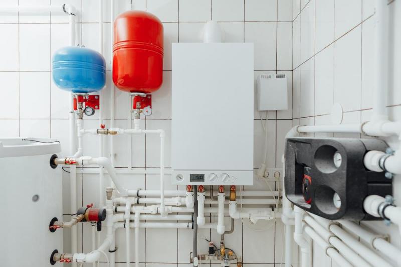 Chauffe-eau &agrave; Vend&ocirc;me : tout savoir pour une installation r&eacute;ussie